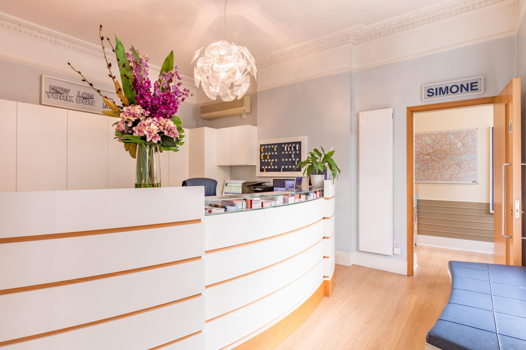 Luna And Simone Hotel London Exterior photo