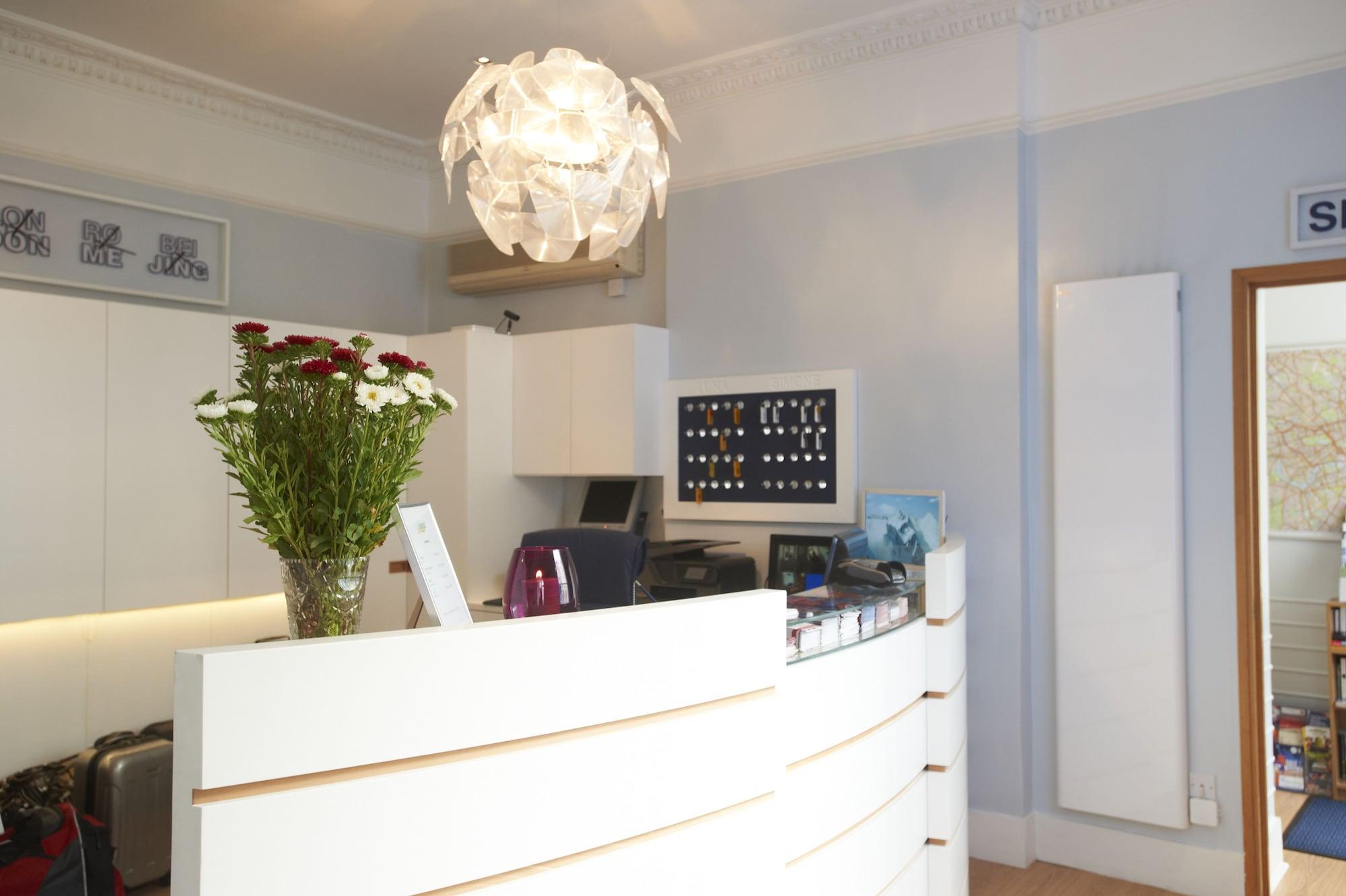 Luna And Simone Hotel London Exterior photo